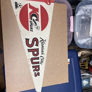 1968- 1970 North American Soccer League Kansas City Spurs defunct pennant - Picture 1 of 8