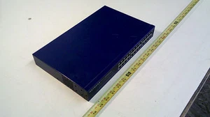 NETGEAR JFS524 24 Port Fast Ethernet LAN Switch Network - Picture 1 of 7