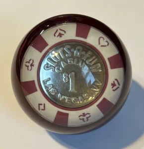 Luxor Las Vegas Casino Chip Novelty Cue Or Eight Ball Pool/Billiards - Picture 1 of 4