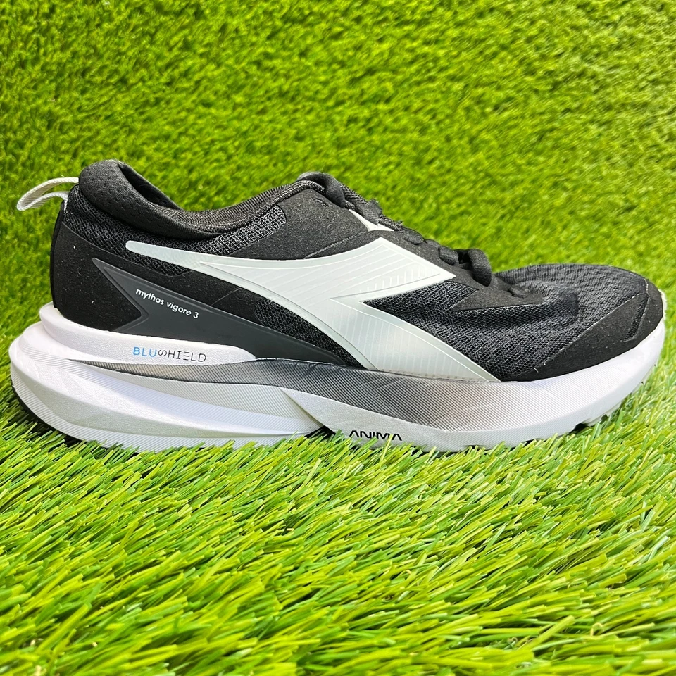 Diadora Mythos Vigore 3 Womens Size 8 Black White Running Walking Shoes Sneakers - Image 1 of 4