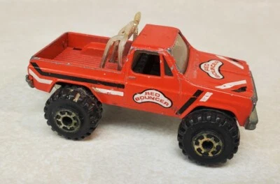 Road Champs Red GMC High Roller Pickup "Red Bouncer" Hecho en Hong Kong Foto 1 de 4