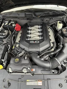 2014 FORD MUSTANG 5.0L COMPLETE ENGINE LIFTOUT 6 SPEED MANUAL TRANSMISSION 82k - Picture 1 of 4