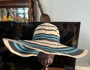 Calvin Klein Striped Floppy Beach / Sun Hat brimmed Blue / Multicolor - Picture 1 of 7