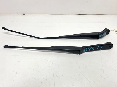 PAR DE BRAZOS LIMPIAPARABRISAS DELANTERO DERECHO E IZQUIERDO 14-20 ACURA RLX, LOTE OEM3549 Foto 1 de 4