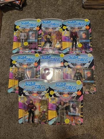 Star Trek The Next Generation Lot Of 8 Action Figures Cover