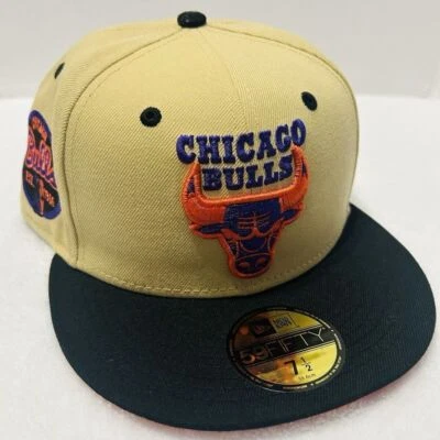 Boné ajustável New Era Chicago Bulls Script Patch 59FIFTY dourado preto tamanho 7 1/2 - Imagem 1 de 4