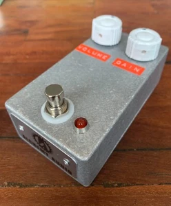 Alchemy Audio MOSFET Boost Guitar Effect Pedal - Picture 1 of 7
