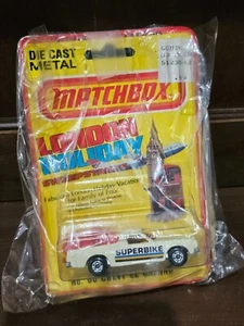1977 # 60 HOLDEN PICK-UP LESNEY MATCHBOX SUPERBIKE WHITE MADE IN ENGLAND RARE - Picture 1 of 2