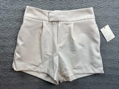 Pantalones Cortos A New Day Para Mujer 2 Blancos Plisados Crepé Elegantes Elastizados Tiro Alto Cremallera Foto 1 de 4