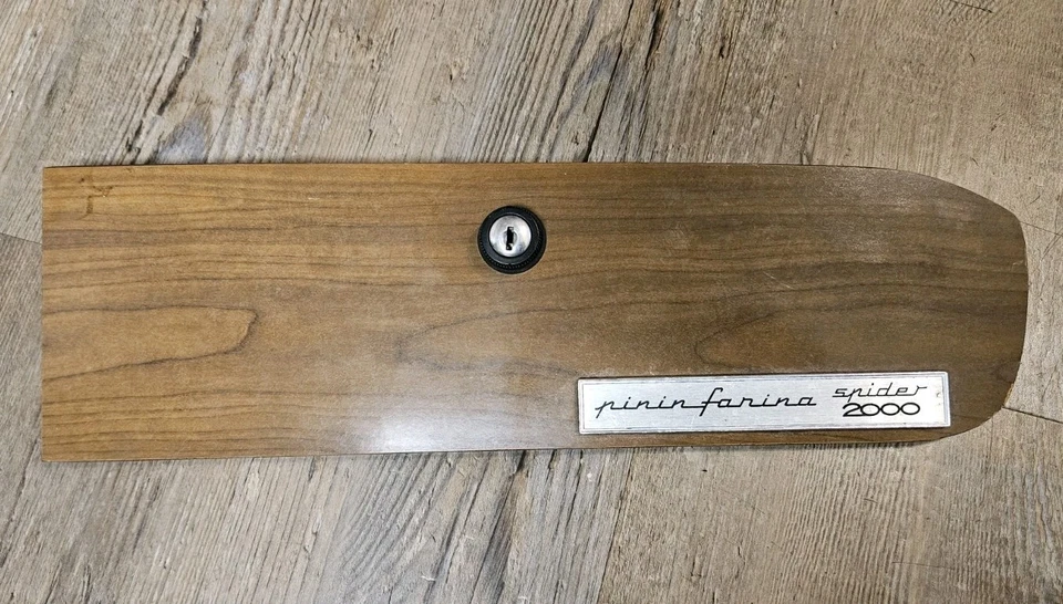 Guantera Fiat 124 Spider Dash 1974-1982 OEM  Foto 1 de 4