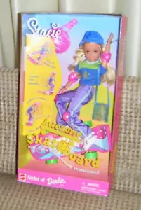1999 Impresionante muñeca Skateboard Stacie sin usar en caja Barbie's Sister Mattel 24644 - Imagen 1 de 2
