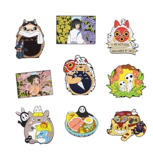 Spilla smaltata Anime Totoro No Face Mononoke Hime Catbus distintivo metallo - Foto 1 di 18