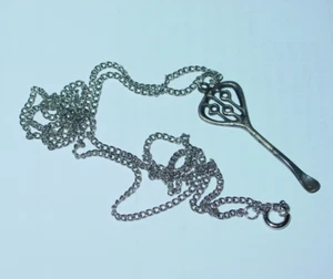 ZUFÄLLIGE KUNST mit LÖFFEL VINTAGE 1970er HEADSHOP 24" HALSKETTE HERGESTELLT IN USA - Bild 1 von 2