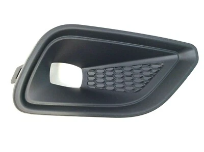 2019-2022 Jeep Cherokee front right passenger Side Fog Lamp Bezel honeycomb OEM - Image 1 of 3