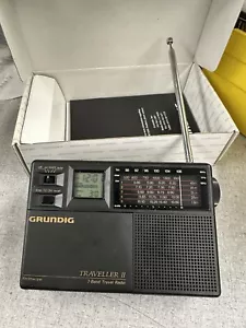 IN BOX GRUNDIG TRAVELER II Radio portatile a onde corte 7 bande - Foto 1 di 9