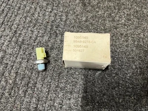 Ford Focus Mk1 Engine Oil Pressure Switch Genuine OEM 1095149 98AB9278CA - Picture 1 of 5