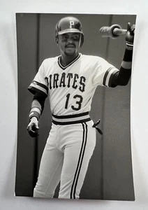 Jose Lind (1989) Pittsburgh Pirates Vintage Baseball Postcard PCPP - Picture 1 of 2