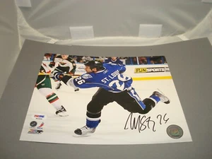 Foto autógrafa firmada por Martin St. Louis Tampa Bay Lightning 8x10 certificado de autenticidad PSA/ADN 1B - Imagen 1 de 4