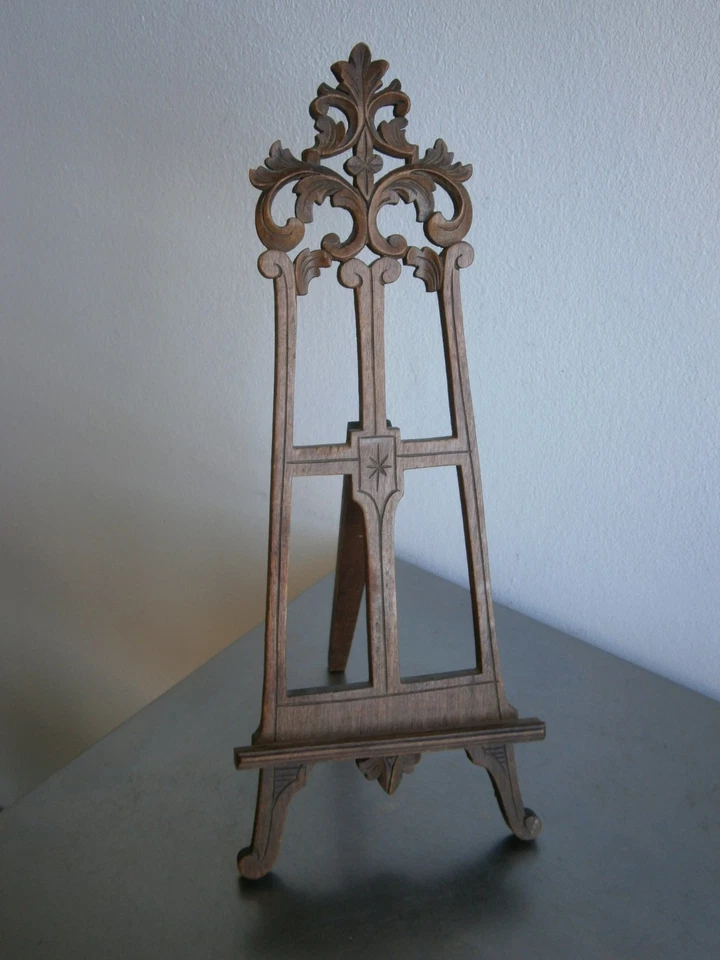 Petit Chevalet pliant Porte photo c-1900 Bois Noyer sculpté 33cm Ancien - Photo 1/4