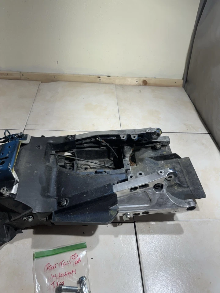 2003 2004 HONDA CBR600RR CBR 600RR OEM REAR FENDER BACK BATTERY TRAY SUBFRAME - Image 1 of 4