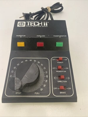 MRC 2500  Loco-Motion Tech II Model Train Control - TESTED Works - Image 1 of 4