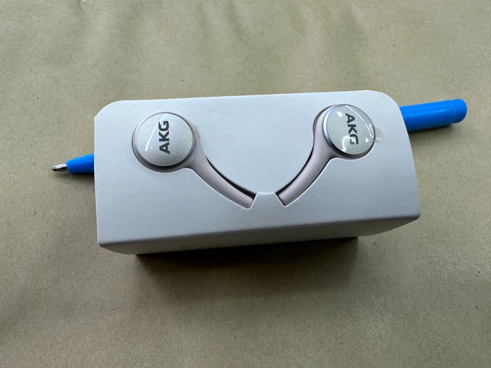 Auriculares AKG genuinos Samsung Galaxy S8/S9/S10/Note8/9 100 % originales. Foto 1 de 4