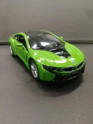 BMW i8 Verde Kinsmart Auto Giocattolo Modello 1/36 Scala Diecast Metallo Open - Immagine 1 di 3