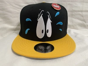 Lids Exclusive HD Hat Drop 7 3/8 Looney Tunes Daffy Duck With Pin BRAND NEW NWT - Picture 1 of 6