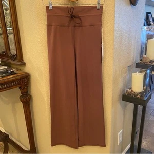 NWT~VUORI Women Hazelnut Daily Wideleg Drawstring Pants Size Small - Picture 1 of 11