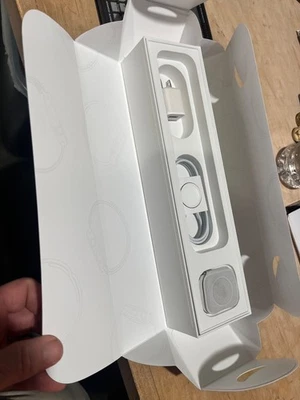 Apple Watch Series 5 - White Ceramic  - 44mm - CEL/LTE Excellent Condition! - Image 1 of 4