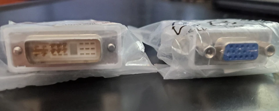 Dell DP/N 0J8461 Male DVI-I (DVI 10+1 Pin) to Female VGA Adapter New - Image 1 of 1