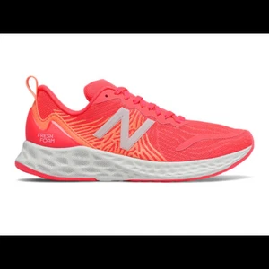 NEW BALANCE FRESH FOAM TEMPO WOMANS RUNNING SHOES - VIVID CORAL - SIZE 6B - Picture 1 of 7
