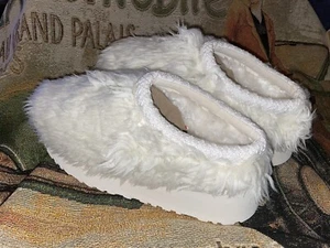UGG BLANCO PELUSA MOMMA SUGAR TASMAN 2"" Plataforma Piel Sintética Talla 10 NUEVO - Imagen 1 de 10