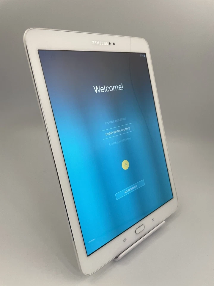 Samsung Galaxy Tab S2 9.7 T810 White Wi-Fi 32GB 9.7" 8MP Android Tablet Cracked - Image 1 of 4