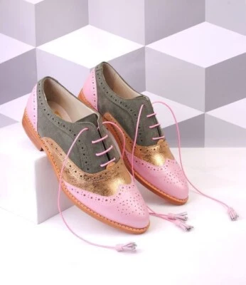 Nuevos zapatos hechos a mano para mujer de cuero multicolor, Oxford punta de ala brogue con cordones. Foto 1 de 4