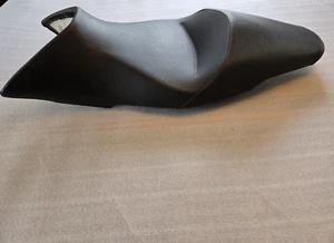 aprilia shiver 750 gt 2009 saddle seat 86027900NA - Picture 1 of 9