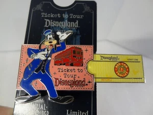 NUOVO Disneyland Parks Biglietto To Tour 2013 Pippo Rosso Car Trolley LE3000 Spilla - Foto 1 di 8