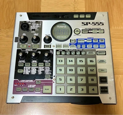 Roland SP-555 Digital Instruments Sampling Workstation Sampler Groovebox funktionstüchtig - Bild 1 von 3
