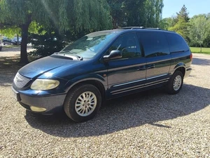 2003 Chrysler Grand Voyager 3.3 Limited 5dr Auto MPV Petrol Automatic - Picture 1 of 13
