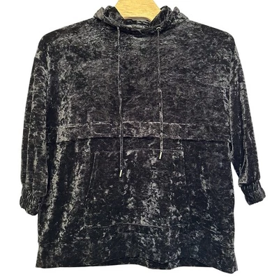 Sudadera con capucha de terciopelo aplastado negra talla mediana de Zara para mujer de gran tamaño Foto 1 de 3