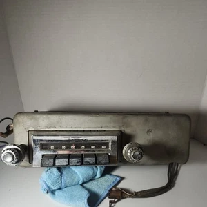 1953-55 Oldsmobile DeLuxe AM Push Button Radio 88 98 Fiesta Delco 982990 Factory - Picture 1 of 7