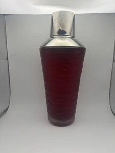 Vintage Milchglas Kunstglas Cocktail Shaker Metallplatte Art Deco rote Wellen 20 Unzen 9 1/2 Zoll - Bild 1 von 10