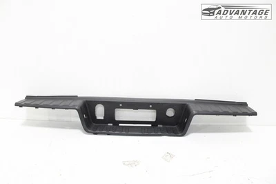 2015-2022 雪佛兰 COLORADO 后置泵踏板盖板黑色原始设备制造商 — 第 1/4 张图片