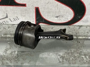 (AS) GENUINE MERCEDES BENZ ENGINE PISTON 611 03243 - Picture 1 of 7