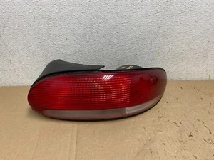 Luz trasera lateral derecha para pasajero Chrysler Sebring 1996-2000 convertible N3565 DW - Imagen 1 de 8