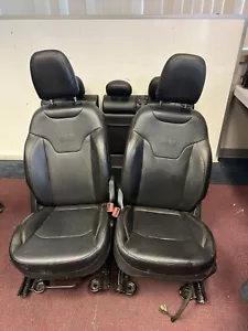 2019 JEEP CHEROKEE FRONT LEATHER BUCKET SEATS WITH REARS BLACK IN COLOR - Picture 1 of 10