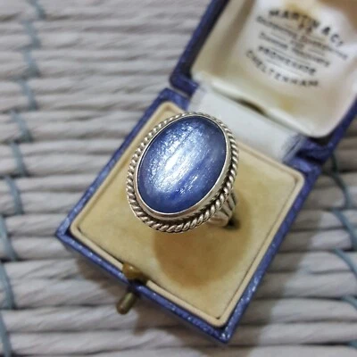 Anillo de plata de ley 925, anillo grande de cianita azul genuino, tamaño O.5 EE. UU. 7.5 Foto 1 de 4