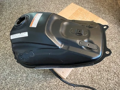 Tanque de gasolina Yamaha WR250R WR250X OEM con tapa de gasolina - sin llave, sin bomba de combustible Foto 1 de 4