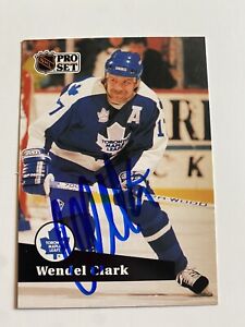 Wendel Clark Signed 1991/92 Proset French Toronto Mapleleafs Card # 225