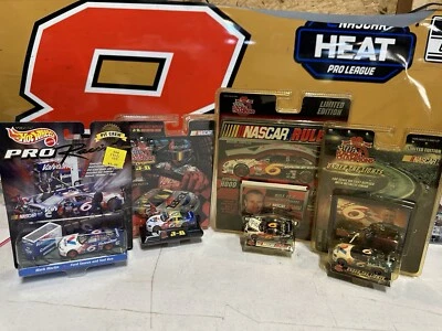 Mark Martin Lot Of 4 Nascar 1/64 Diecasts Under The Lights Pit Crew 3-D Rules  - Image 1 of 4